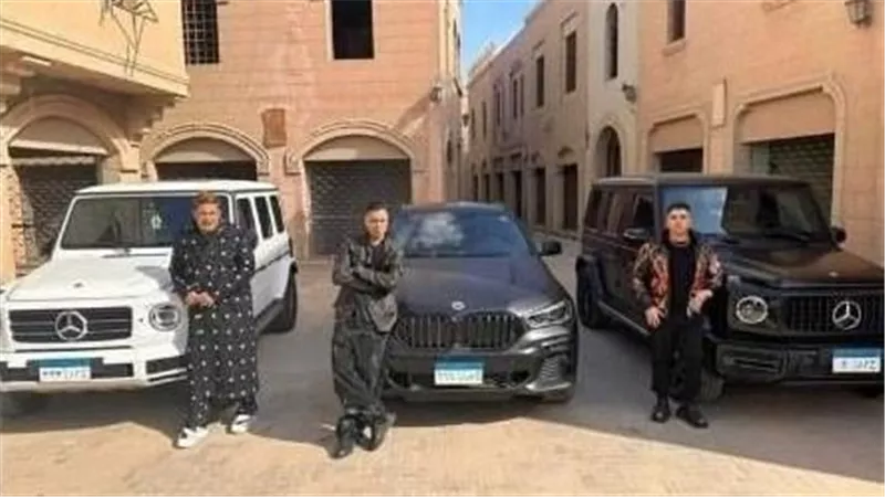 بعد جدل لوحات سيارات عمر كمال وحمو بيكا وحسن شاكوش..كيف تحصل على رخصة سيارة باسمك؟