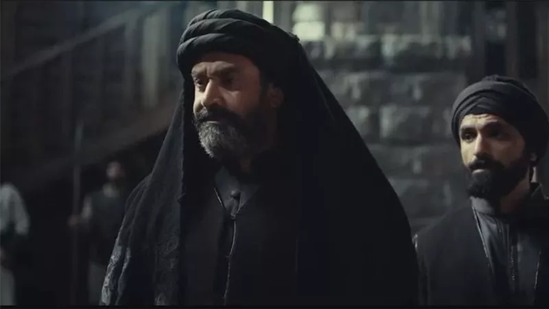 بعدما أنهى أسطورة حسن الصباح.. من هو سامي الشيخ صاحب شخصية برزك أوميد في الحشاشين؟