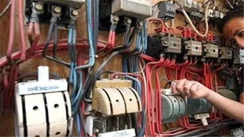  استثناء 4 مناطق ومحافظات.. آخر تطورات مواعيد قطع الكهرباء 2024