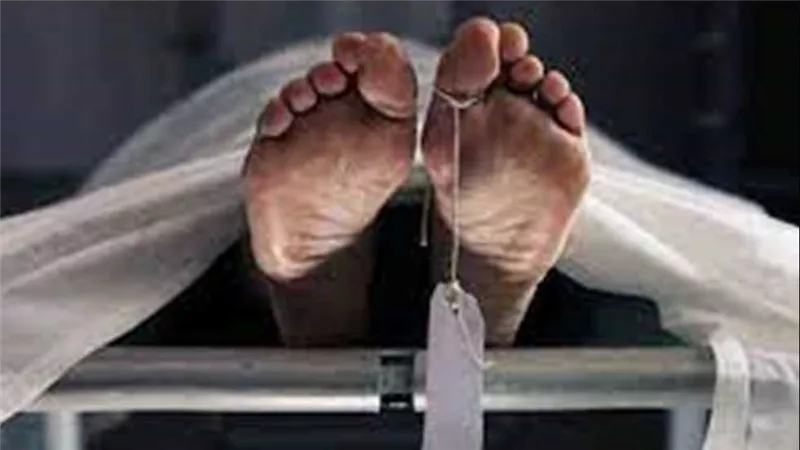  18 طعنة.. تفاصيل الحكم على سباك قتل زوجته وابنته في سوهاج