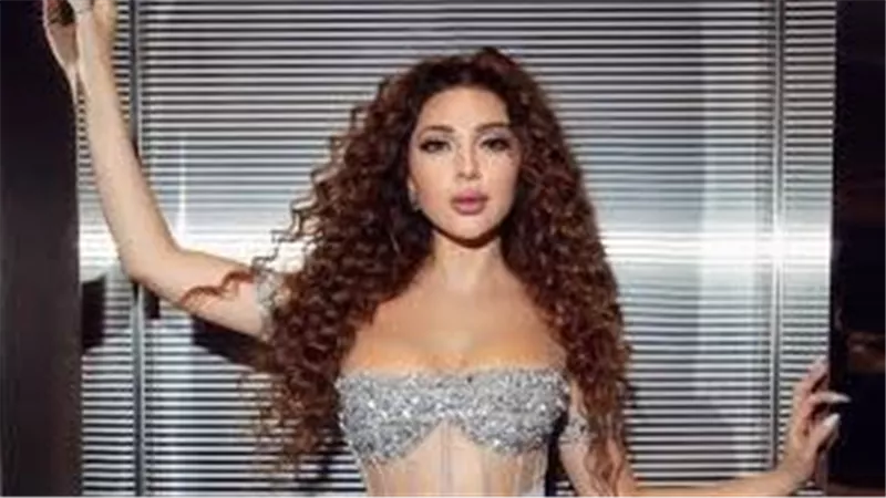 فستان جريء.. ميريام فارس تثير ضجة بهذه الإطلالة | شاهد