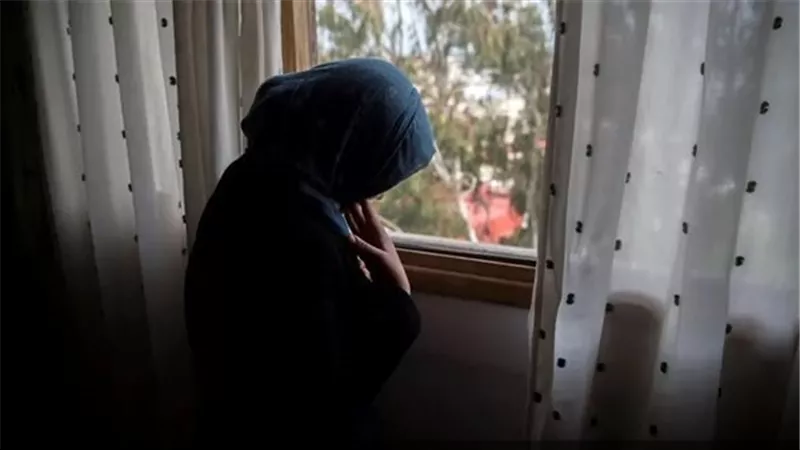 طلقته غيابيًا عند المأذون.. سيدة أربعينية تطالب زوجها بحقوقها الشرعية أمام محكمة الأسرة