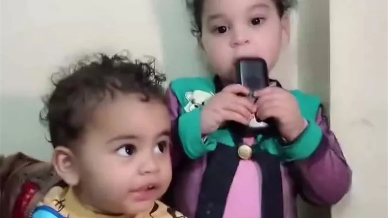 3 أيام دون طعام وبلا والدين.. تفاصيل صادمة جديدة في واقعة طفلي الغربية