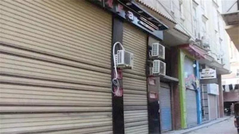 التطبيق في هذا التوقيت.. تغيير مواعيد فتح وغلق المحلات والمقاهي والمولات