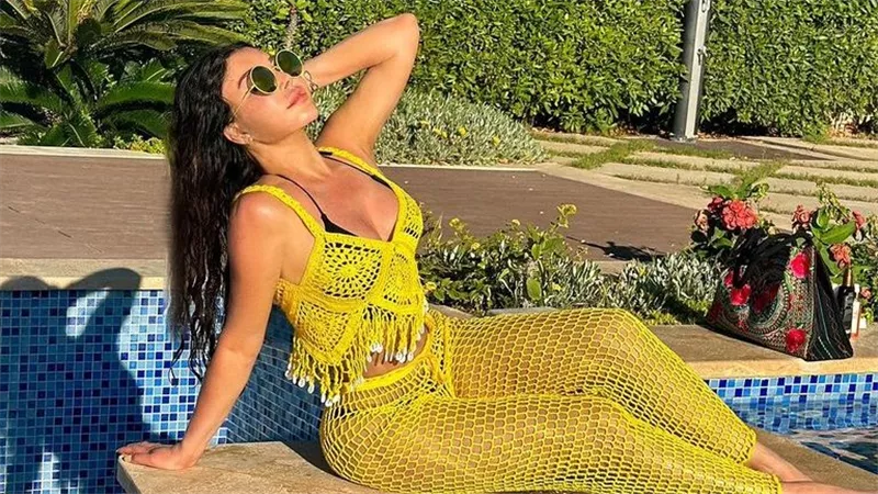 سعره خرافي.. فستان هيفاء وهبي يثير ضجة على السوشيال ميديا | شاهد 
