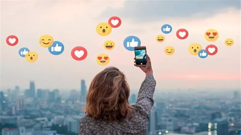 أرباح ضخمة بالمليارات.. كم وصل بيزنس المؤثرين على السوشيال ميديا؟