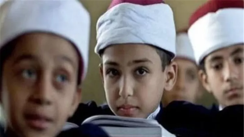 بيان رسمي كشف الحقيقة.. جدل بسبب تعاون بلوجر مع مجلة أزهرية لتعليم الأطفال | شاهد