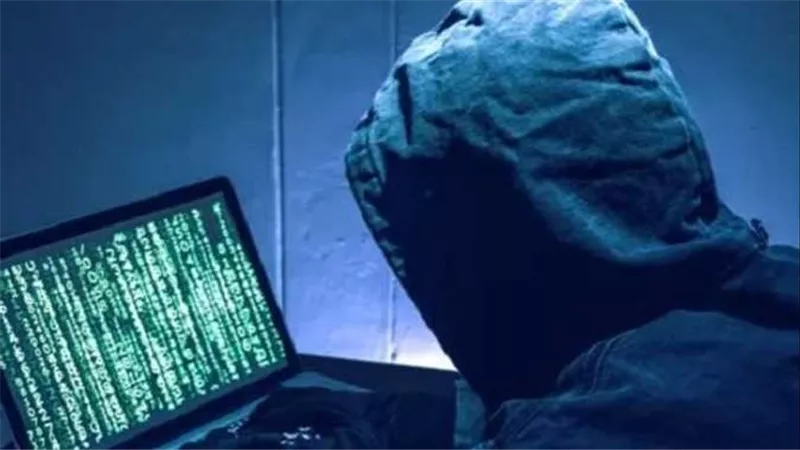 ما القصة؟.. اختراق 330 مدرسة وبيع صور حساسة للأطفال تهز بريطانيا