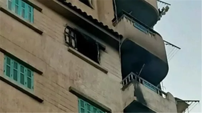 ماتوا حاضنين بعض.. تفاصيل مأساوية في مصرع أب وصغيرته بحريق شقة بمنشأة القناطر