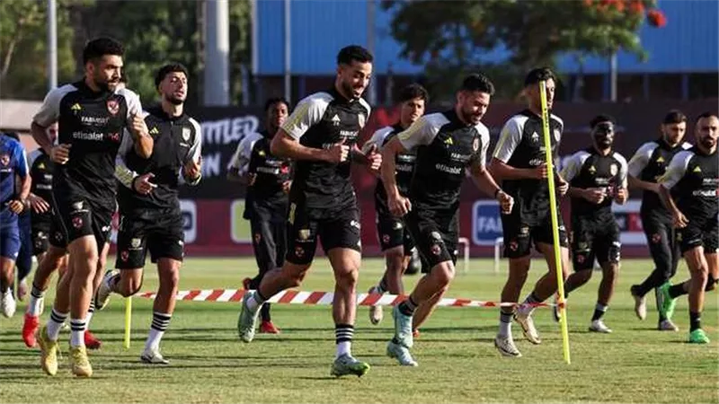 بعد بيان الأربعة مطالب.. صدمة جديدة في الأهلي بسبب اتحاد الكرة | فيديو