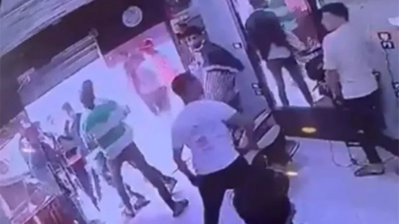 كاميرا فضحت الجريمة.. التفاصيل الكاملة لواقعة بلطجي الإسماعيلية | فيديو 