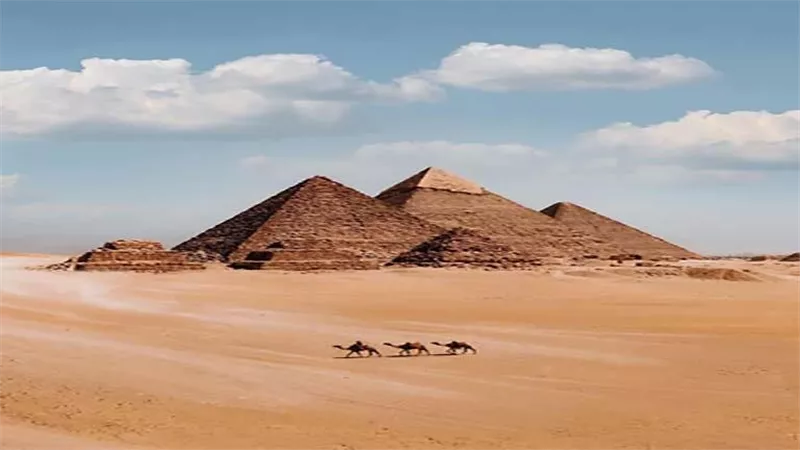 هل يحل لغز نقل الأحجار العظيمة؟.. التفاصيل الكاملة لاكتشاف نهر الأهرامات بالجيزة | شاهد