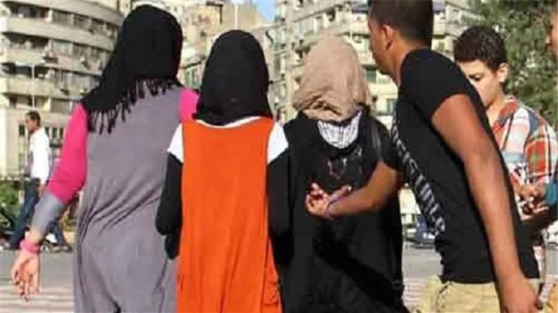 مفاجأة عن جنسيته.. تفاصيل وقوف شاب عاريا أمام فتيات معهد أزهري بالجيزة