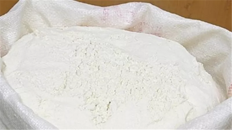 بعد زيادة سعر الخبز المدعم.. تفاصيل صرف 10 كيلو دقيق شهريًا للفرد على بطاقة التموين