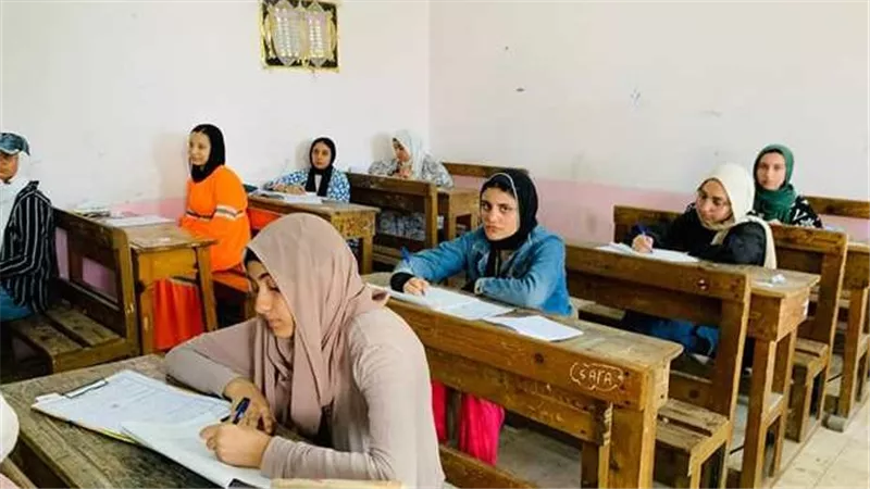 بشري سارة للطلاب.. تعرف على المدارس البديلة للثانوية العامة 2024 