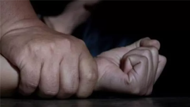 ابتزها بصور مفبركة ومارس الرذيلة معها..تفاصيل مثيرة في ضبط طالب ثانوي هتك عرض زميلته بالهرم