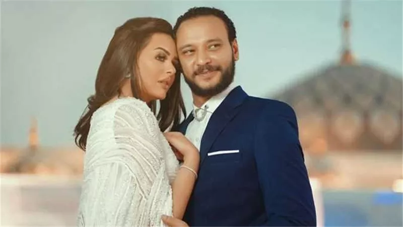 رد مثير من هنادي مهنى وأحمد خالد صالح على توقعات ليلى عبداللطيف بانفصالهما
