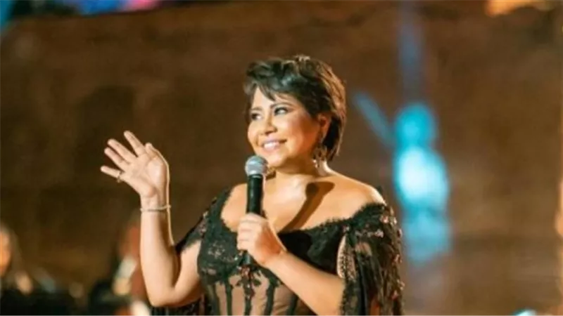 صديقة مقربة للفنانة تكشف مفاجأة مثيرة عن خطوبة شيرين عبد الوهاب