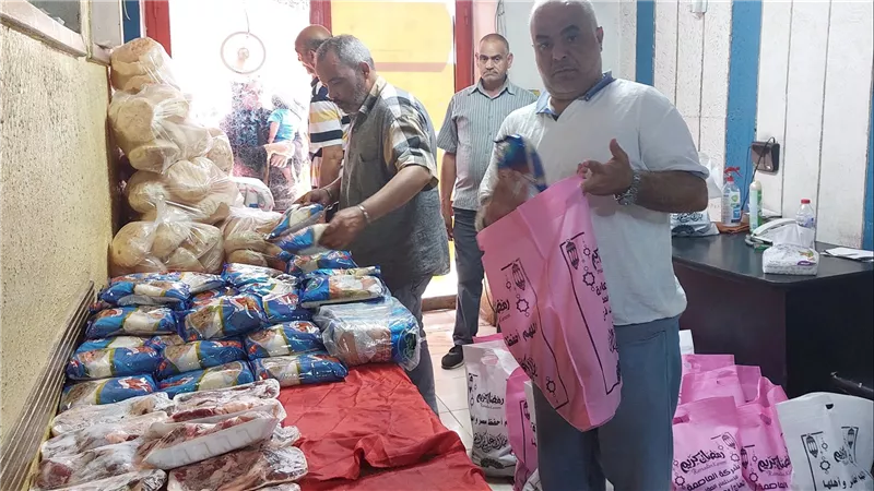 جبر الخواطر.. توزيع لحوم ومواد غذائية للفته بالإسكندرية بمناسبة عيد الأضحى 