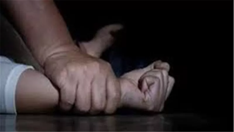 وضع لها منوم.. قرار جديد بشأن الجد المتهم بهتك عرض حفيدته القاصر بكفر الشيخ