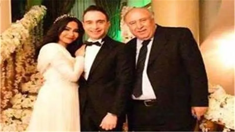 احنا لسه خلصنا.. تعليق ناري من والد حسام حبيب على خطبة شيرين عبد الوهاب