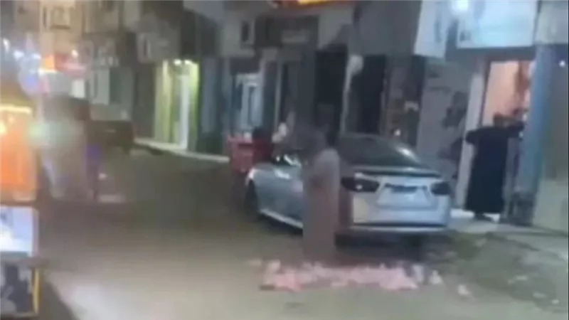 أبو رحمة.. حكاية بائع غزل البنات الذي أبكى رواد مواقع التواصل الاجتماعي | شاهد