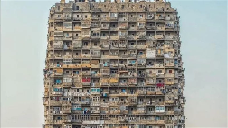 العمارة العشوائية.. حقيقة الصورة التي أثارت جنون المصريين
