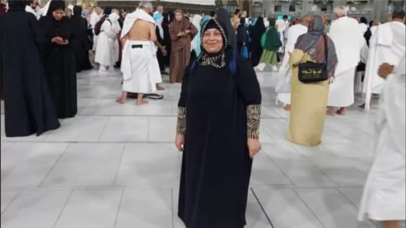 أنا رايحة الجنة.. كواليس الرحلة الأخيرة في حياة حاجة بفيزا زيارة