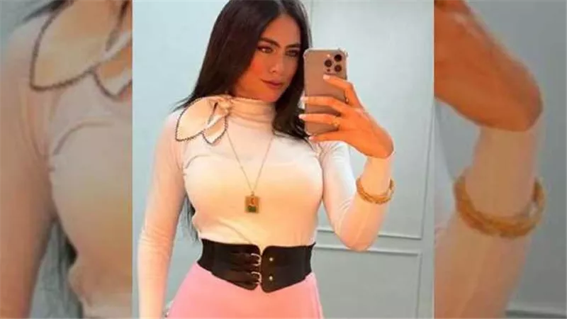بعد أزمة حقيبة هاجر أحمد.. أسعار صادمة لـ شنط الفنانات | شاهد