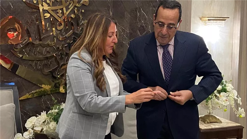السفيرة الأمريكية في مصر تزور رفح والعريش 