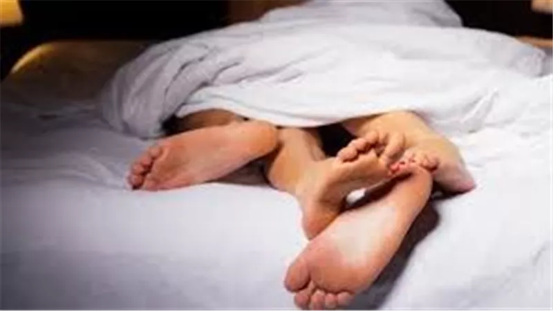 سهرة العيد انتهت بالغدر.. مأساة هانم أحرقها زوجها بعد العلاقة الحميمة