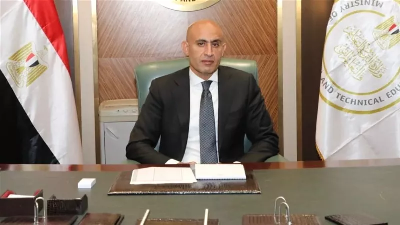 بعدما أثار الجدل... من هو وزير التربية والتعليم الجديد وما مؤهلاته وأسباب اختياره؟