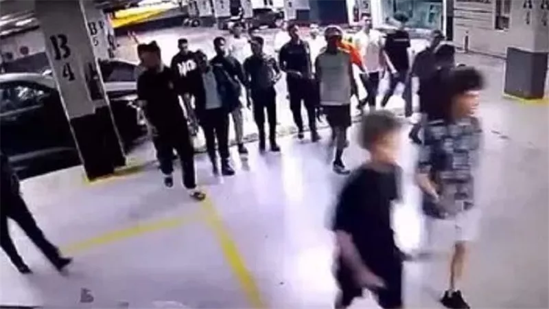 كان بيصورني.. أقوال إمام عاشور في اتهامه بضرب فرد أمن في مول بالشيخ زايد