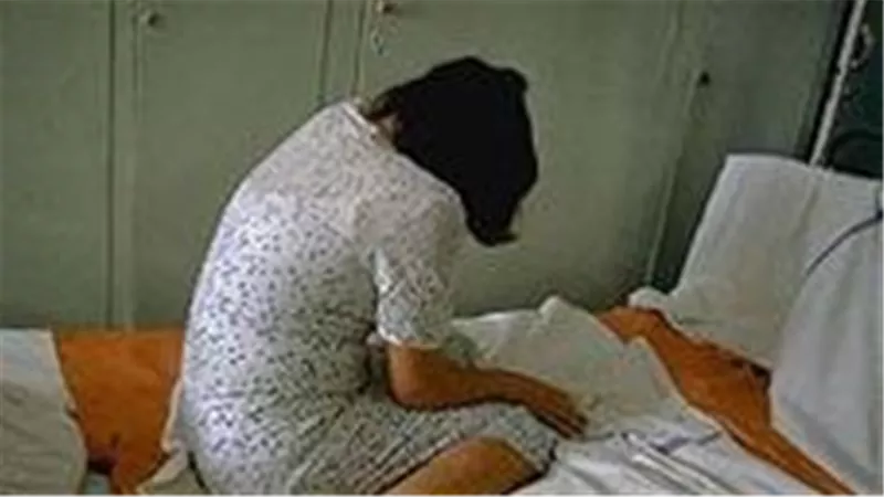 فيديوهات وصور مخلة.. التفاصيل الكاملة لاتهام عامل بمستشفى الدمرداش بتهديد زميلته لاقامة علاقة محرمة
