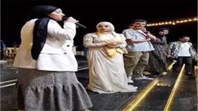 بعد إهانتها أمام الجميع.. طالبة آداب جنوب الوادي تقاضي مقدمة حفلة التخرج
