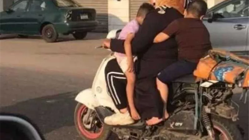 مباخدش ولادي معايا.. سائقة الديلفري تكشف كواليس صورتها المثيرة للجدل | فيديو