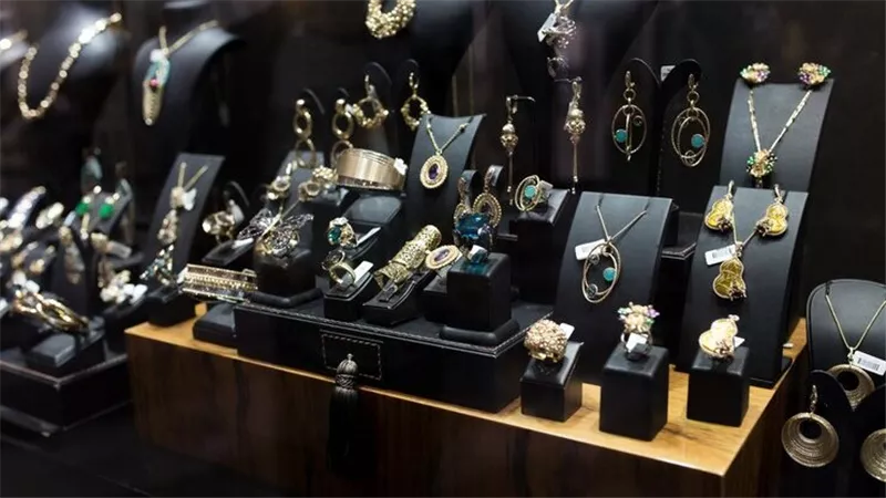 سعر الذهب اليوم الثلاثاء 16-7-2024 تحرك غير متوقع