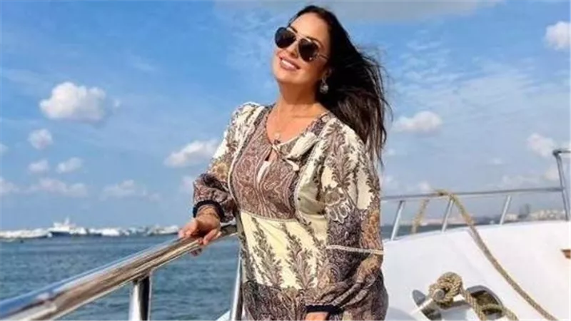 القصة الكاملة.. حكاية صورة لـ نرمين الفقي أشعلت غضب الفنانة | شاهد
