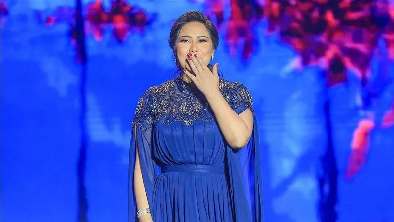 بسبب الدهب.. أزمة جديدة للفنانة شيرين عبد الوهاب