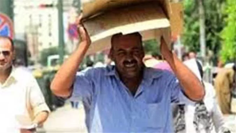 عضو بهيئة الأرصاد يحذر: كان نفسي أقولكم درجات الحرارة هتتحسن قريب لكن مطولة شوية | فيديو