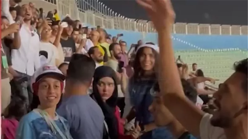 ممدوح عيد هيعلقكم.. رسالة نارية من شبانة بعد تشجيع جماهير بيراميدز للأهلي
