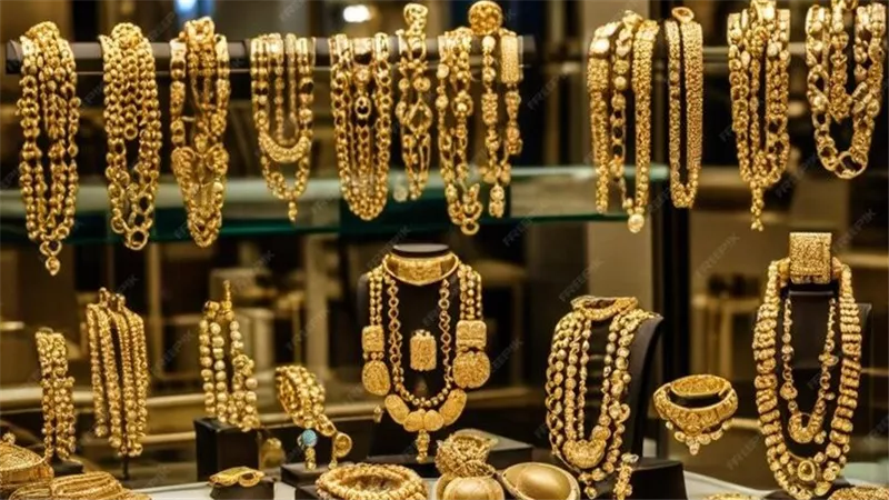 سعر الذهب اليوم الجمعة 26-7-2024 تحرك غير متوقع