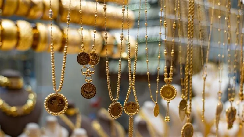 سعر الذهب اليوم الخميس 1-8-2024 ارتفاع مفاجيء