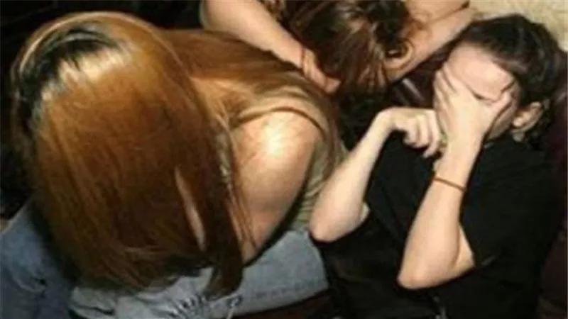 اتفقوا على سهرة حمراء وخدروه..تفاصيل جديدة في قضية الفتيات الثلاث والخليجي بالشيخ زايد