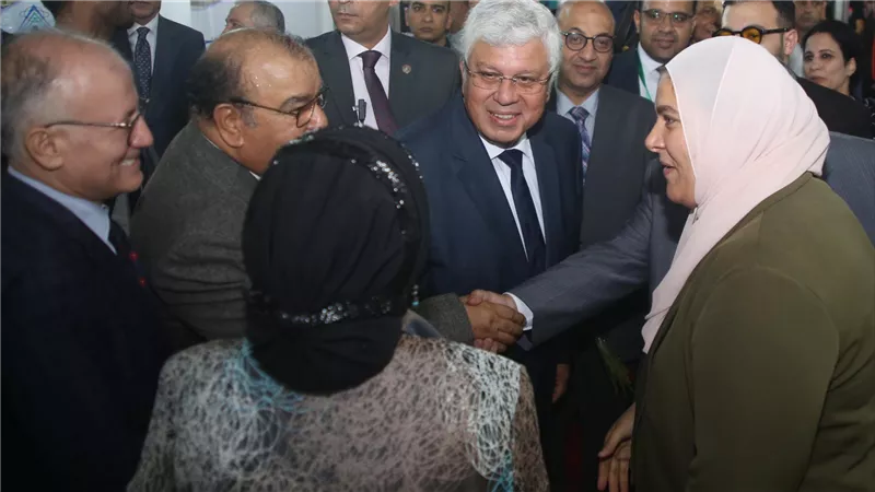 معاهد الوادي العليا بالعبور تشارك في معرض ومؤتمر التعليم الدولي العالي للجامعات في دورته الثامنة