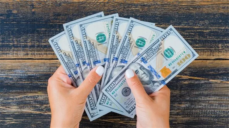 سعر الدولار اليوم الإثنين 5-8-2024