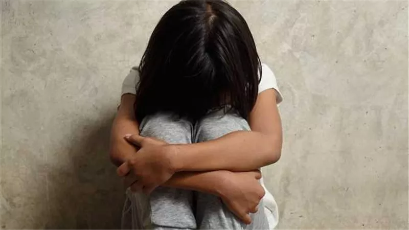 استدرجها مقابل 50 جنيه.. تفاصيل الحكم على المسن المتهم بهتك عرض طفلة