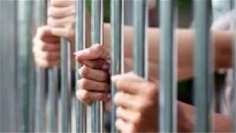 تكسير شقق وسلاح أبيض.. تفاصيل اعتداء زوجين على جارتهما بالعبور