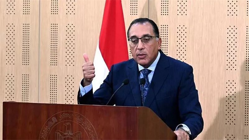 هل هناك زيادة الأجور خلال الفترة المقبلة؟.. رئيس الوزراء يُجيب