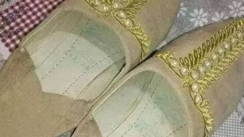 هدية من صديقتها..سحر بوقف الحال والطلاق في حذاء فتاة يثير الجدل